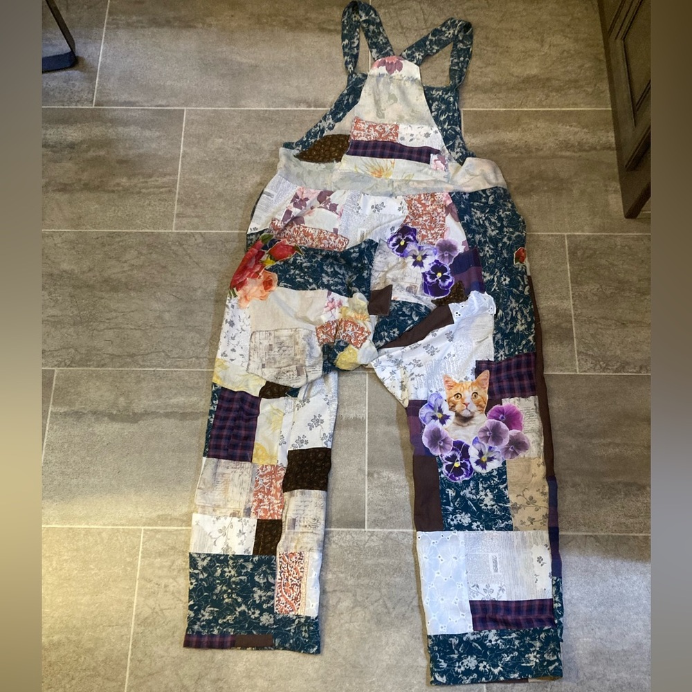 “Clochard de Luxe” Patchwork Floral Overalls in Blue, Cream & Brown - Picture 7 of 12